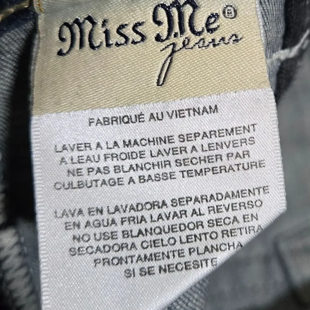 Miss Me JD1103B Bootcut Embellished Embroidered Y2K Jeans size 30